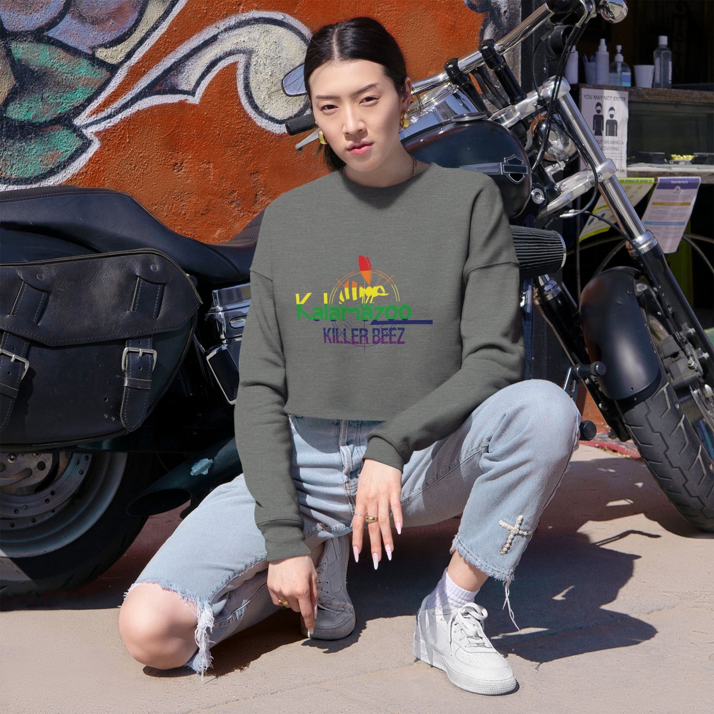 Cropped Sweatshirt — Vintage Surf Logo "Killer Beez"